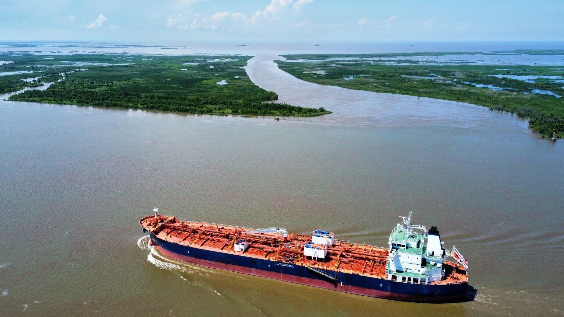 At a Mississippi River break, a debate over Louisiana’s coastal future takes shape